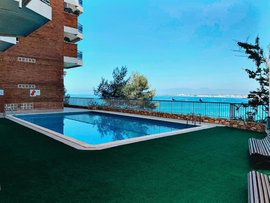 Bahia Apartamento Sobre El Mar Salou Bagian luar foto