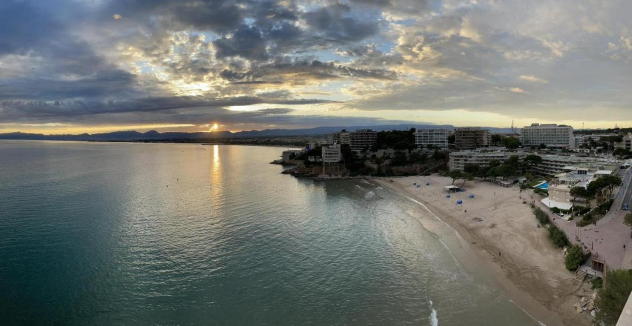 Bahia Apartamento Sobre El Mar Salou Bagian luar foto